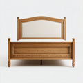 Letto matrimoniale in legno di quercia con testata imbottita chiara